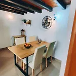 Stone House شقة